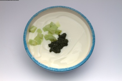 ماست چکیده خیار