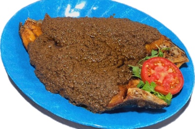 قزل آلا با سس انار