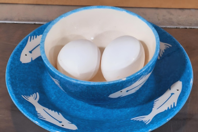 تخم مرغ آب پز